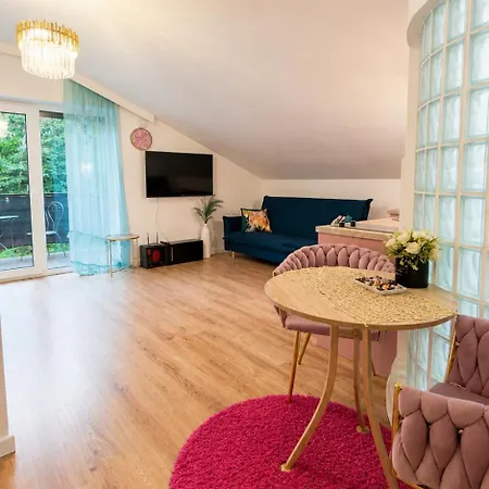 Premium Apartment *
